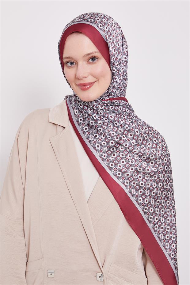 Kırmızı Kare Desen Hint İpeği Şal