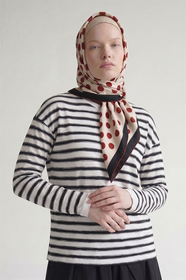Kırmızı Puantiyeli Twill İpek Eşarp