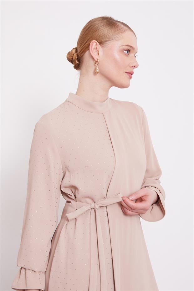 Koyu Bej Yandan Bağlamalı Taş Detaylı İkili Takım