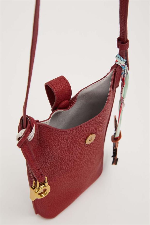 Koyu Kahve Atlı Charm Detaylı Omuz Çantası