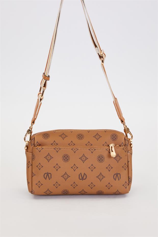 KOYU KAHVE C8 Çizgi Kuşaklı Omuz Çantası