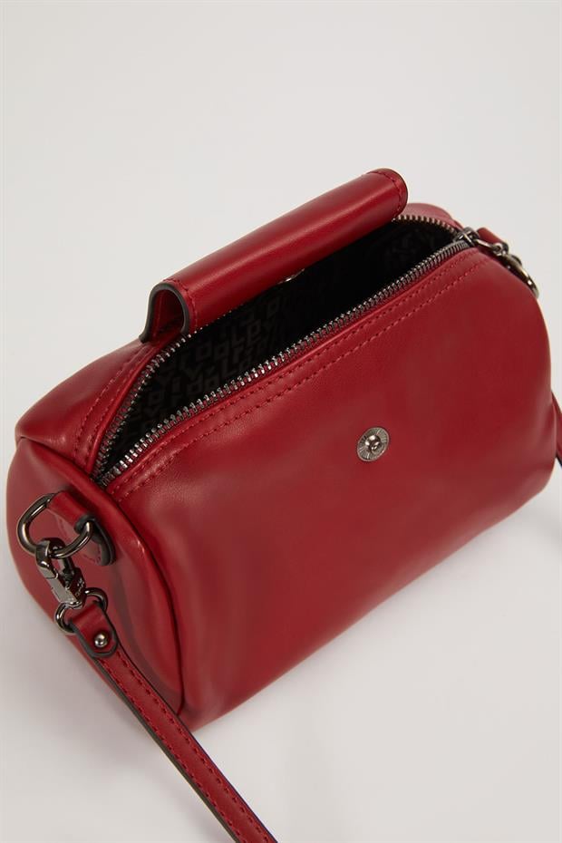 Koyu Kahve Silindir Model Charm Detaylı Omuz Çantası