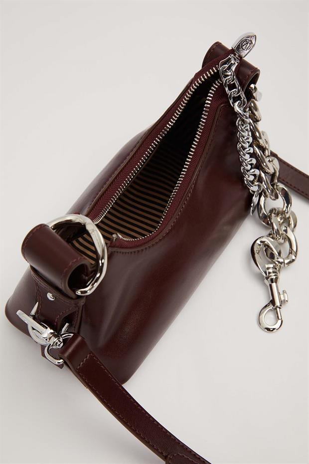 KOYU KAHVE Zincir Halka Detaylı Omuz Çantası