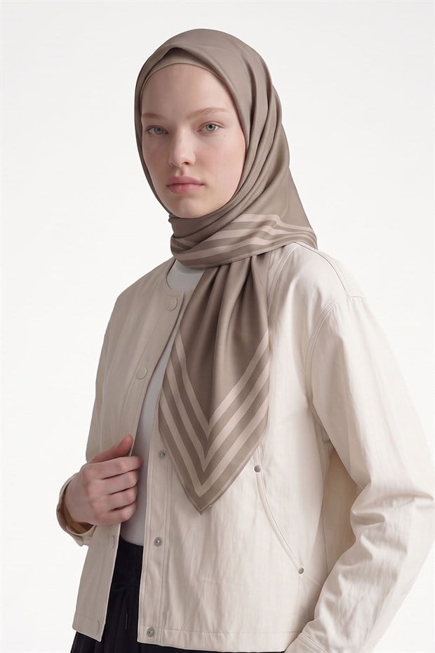 Koyu Vizon Üç Çizgi Detaylı Twill İpek Eşarp