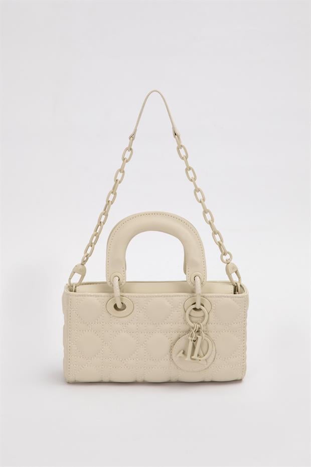 Krem Zincir Aksesuarlı Kapitone El Çantası