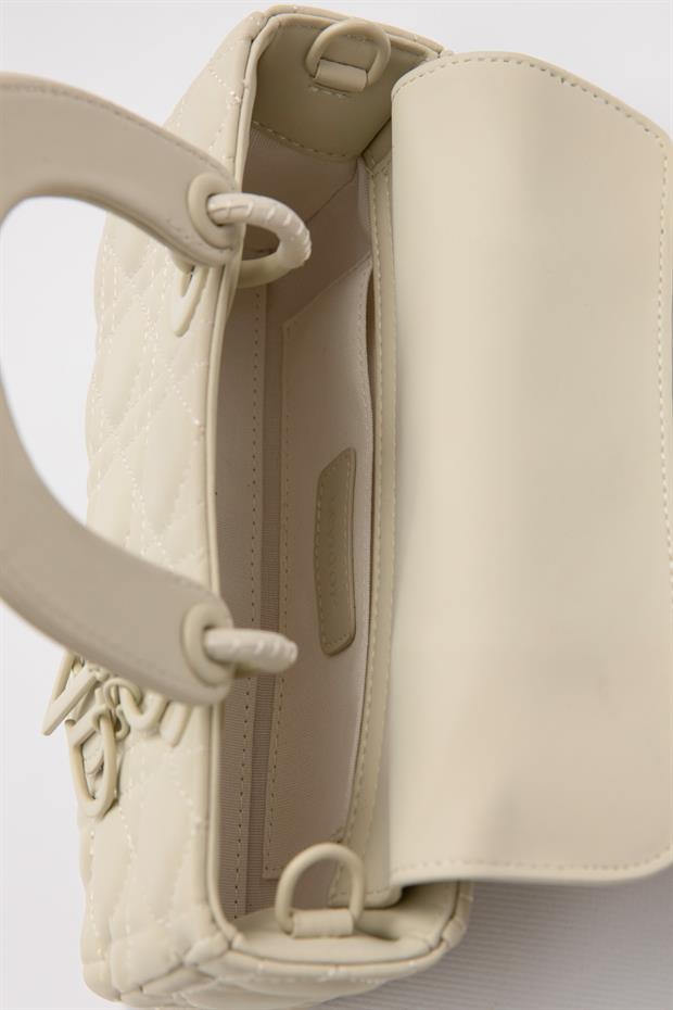 Krem Zincir Aksesuarlı Kapitone El Çantası