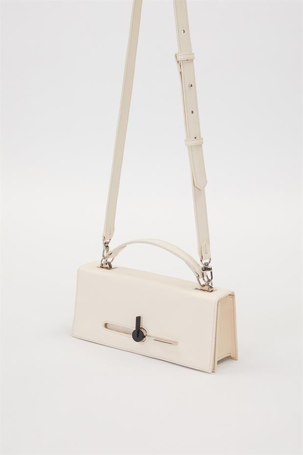 Krem Çevirmeli Kilitli Omuz Çantası