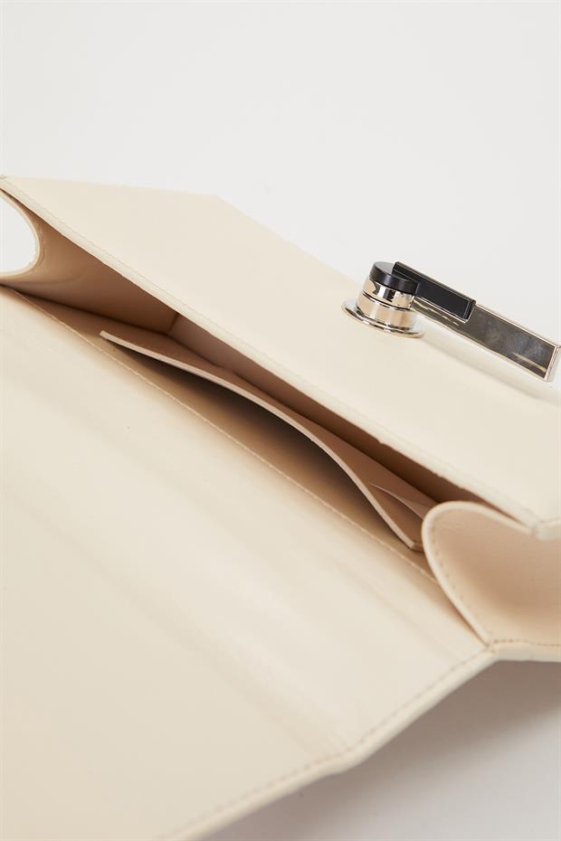 Krem Çevirmeli Kilitli Omuz Çantası