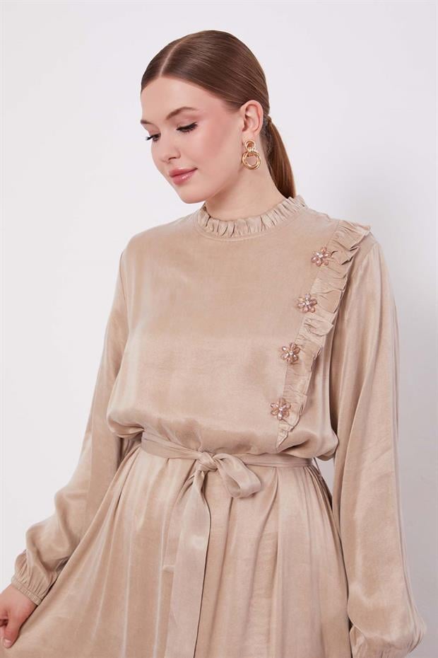 Krem Çiçek Taş Detaylı Cupra Elbise