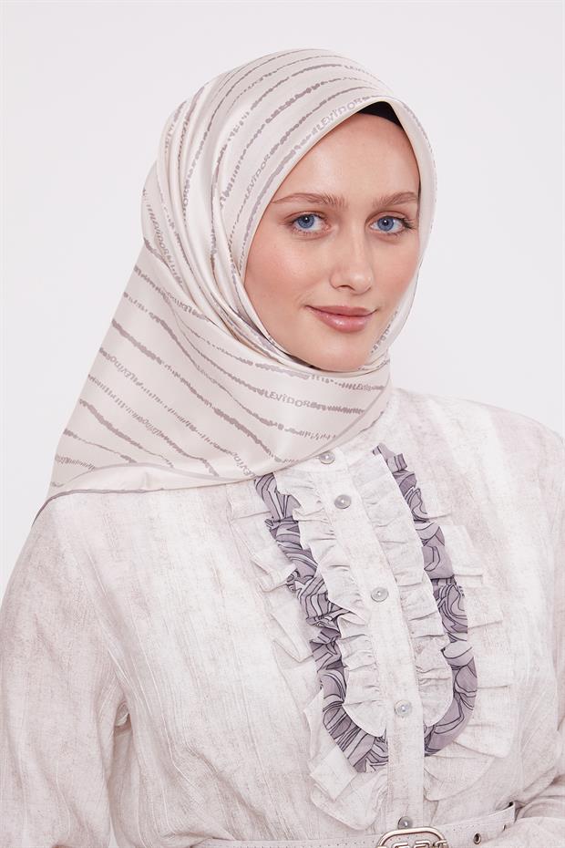 Krem Çizgili Yazı Desen Twill İpek Eşarp
