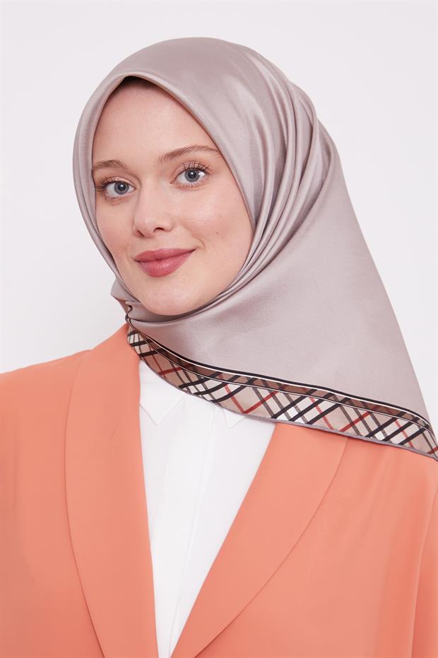 Krem Ekose Kenar Twill İpek Eşarp