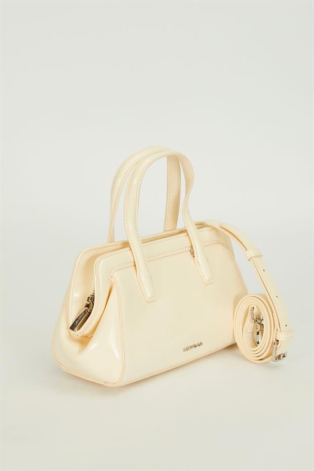 Krem Fermuar Kapama Detaylı El Çantası
