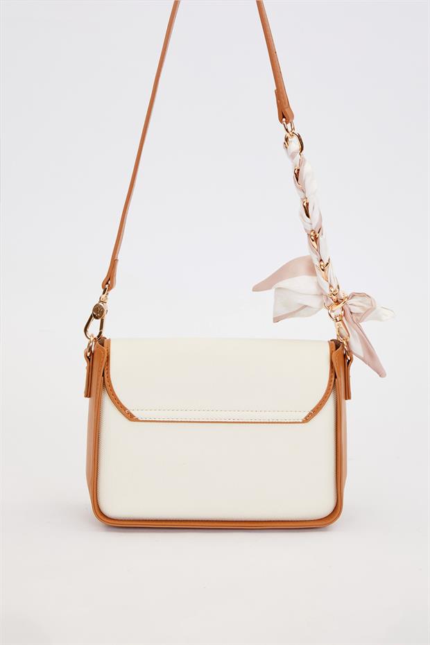 Krem Fular Bağlama Detaylı Omuz Çantası