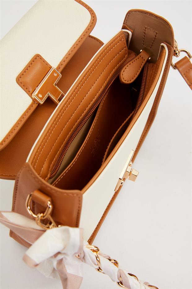 Krem Fular Bağlama Detaylı Omuz Çantası