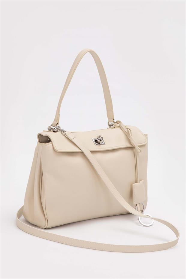 Krem Kapama Kilit Aksesuarlı Omuz Çantası