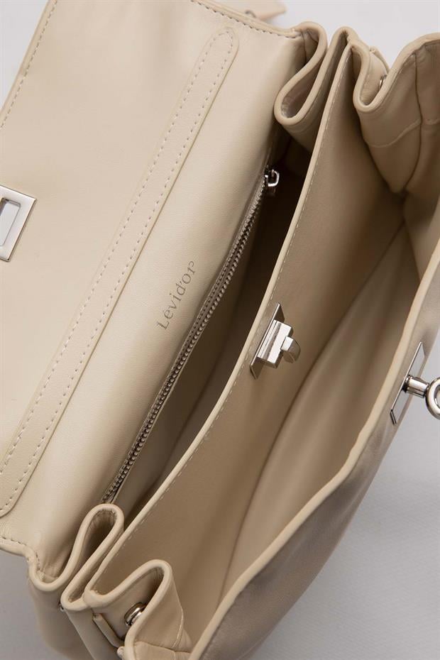 Krem Kapama Kilit Aksesuarlı Omuz Çantası