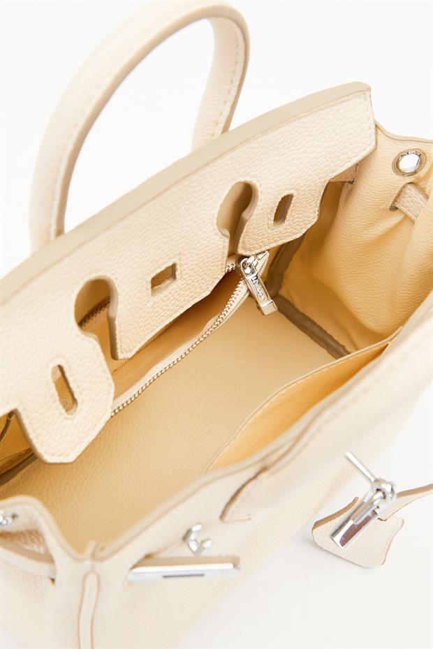 Krem Kapama Kilit Detaylı El Çantası