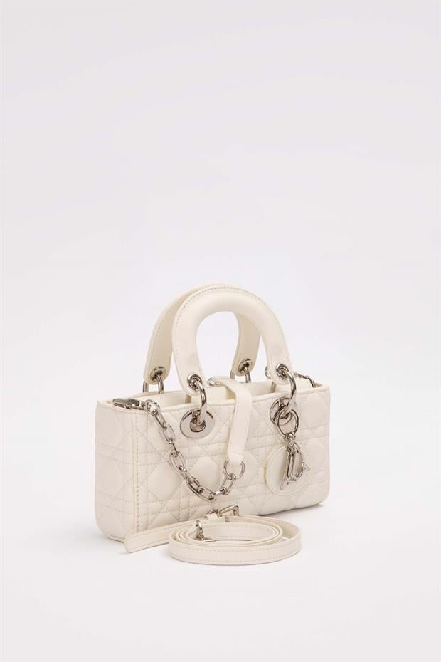 Krem Kapitone Logo Aksesuarlı Omuz Çantası