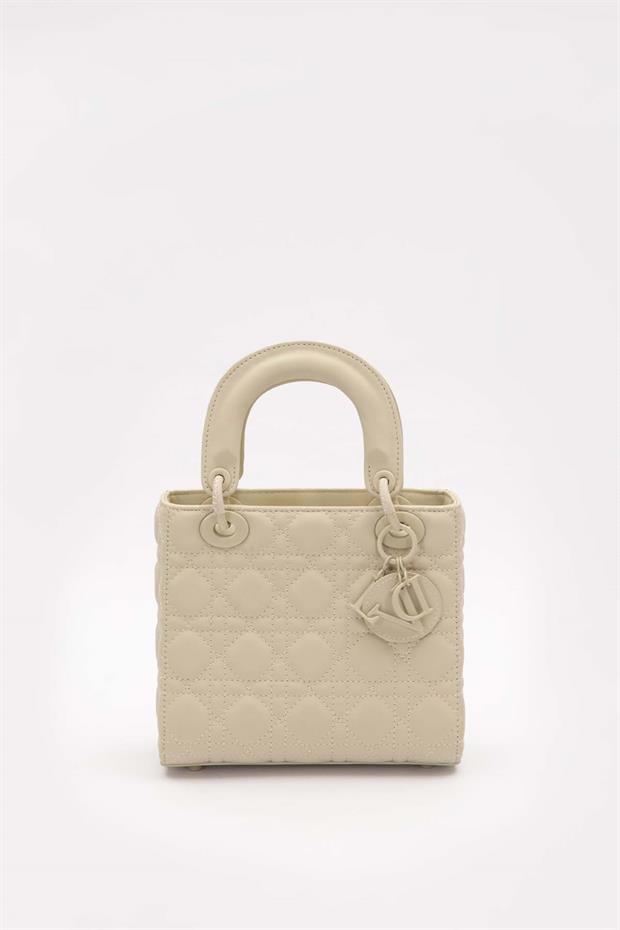 Krem Kare Aksesuar Detaylı El Çantası