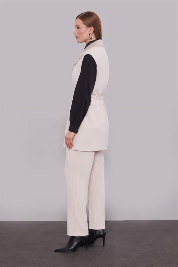 Krem Kürk Yaka Detaylı Yelek Takım