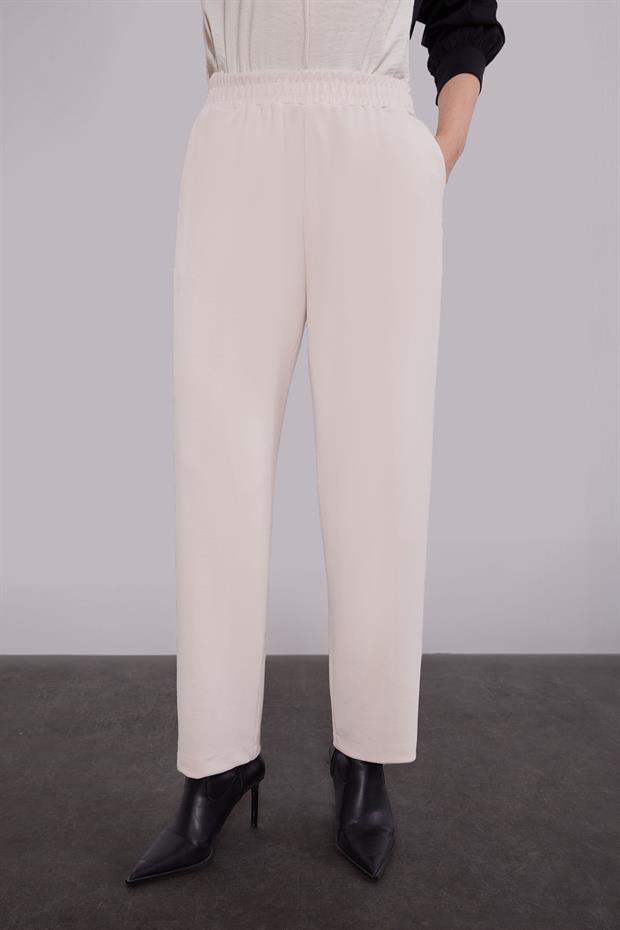 Krem Kürk Yaka Detaylı Yelek Takım