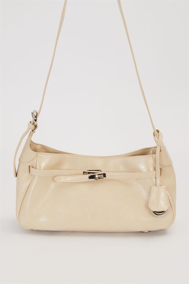 Krem Metal Kilit Kapamalı Omuz Çantası