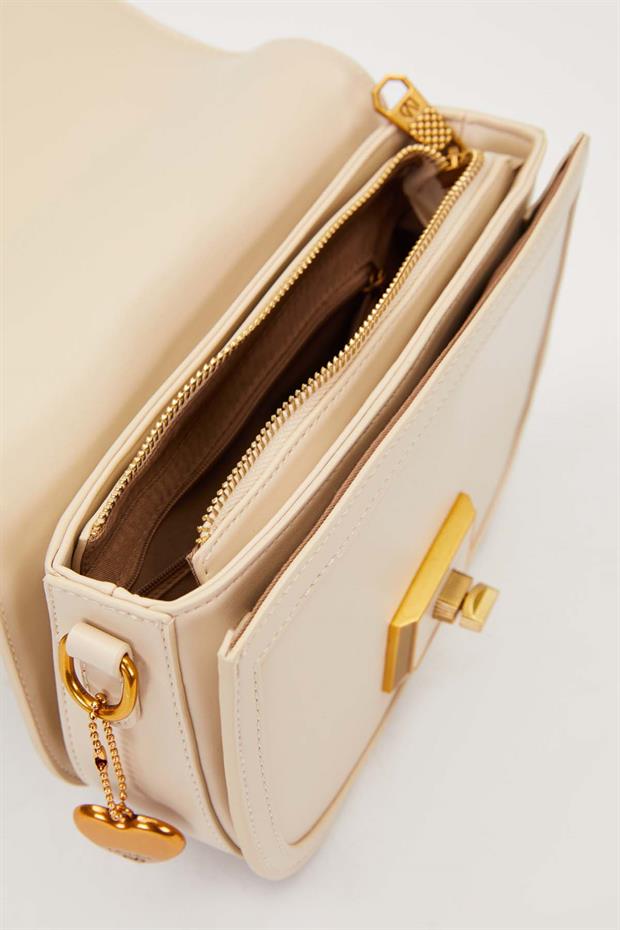 Krem Zımba Detay Omuz Çantası