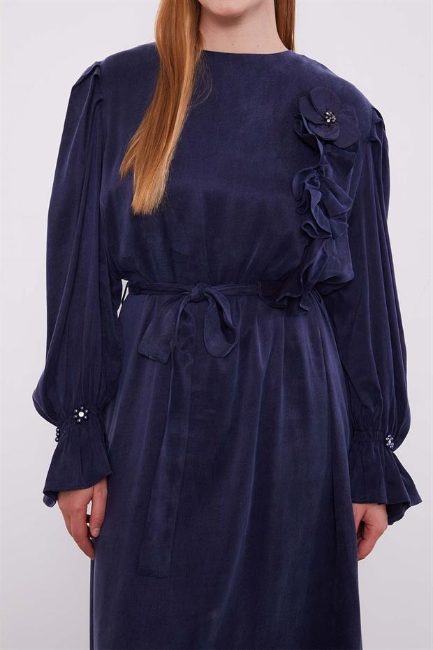 Lacivert ÇİÇEK AKSESUARLI ELBİSE