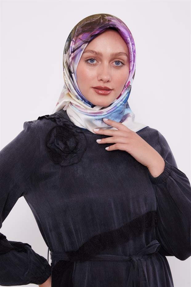 Lacivert Çiçek Desen Sura İpek Eşarp