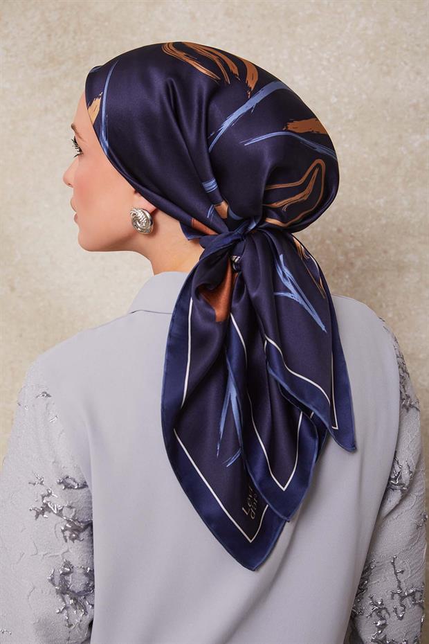 Lacivert Çiçek Desen Twill İpek Eşarp