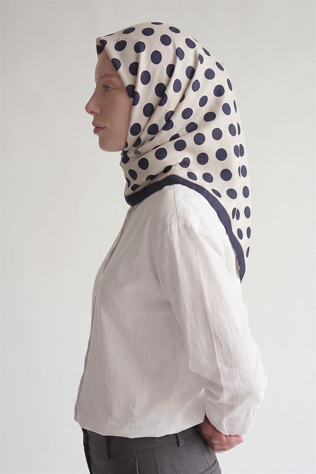 Lacivert - Ekru Puantiyeli Twill İpek Eşarp