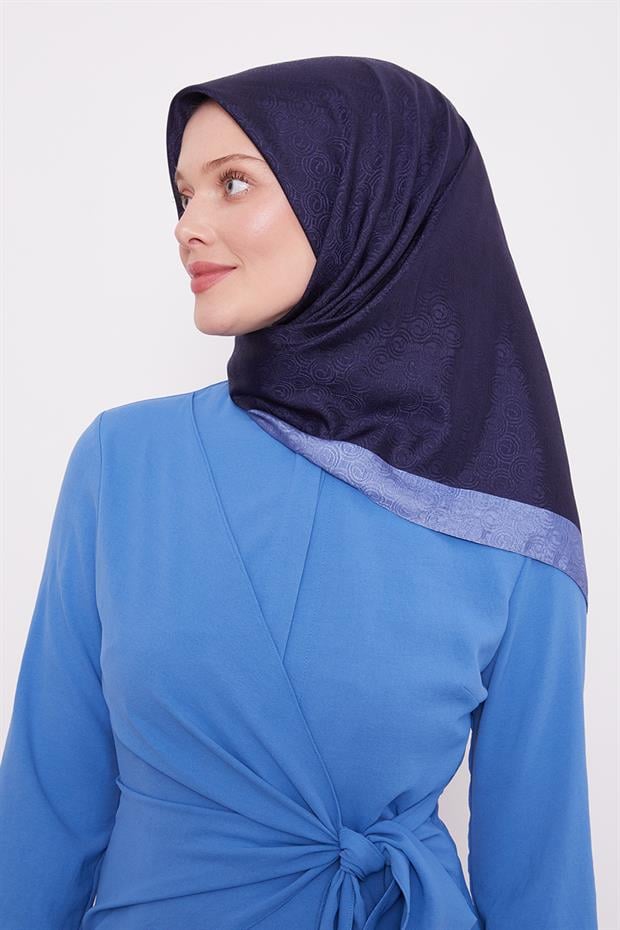 Lacivert Halka Desen Monogram Eşarp