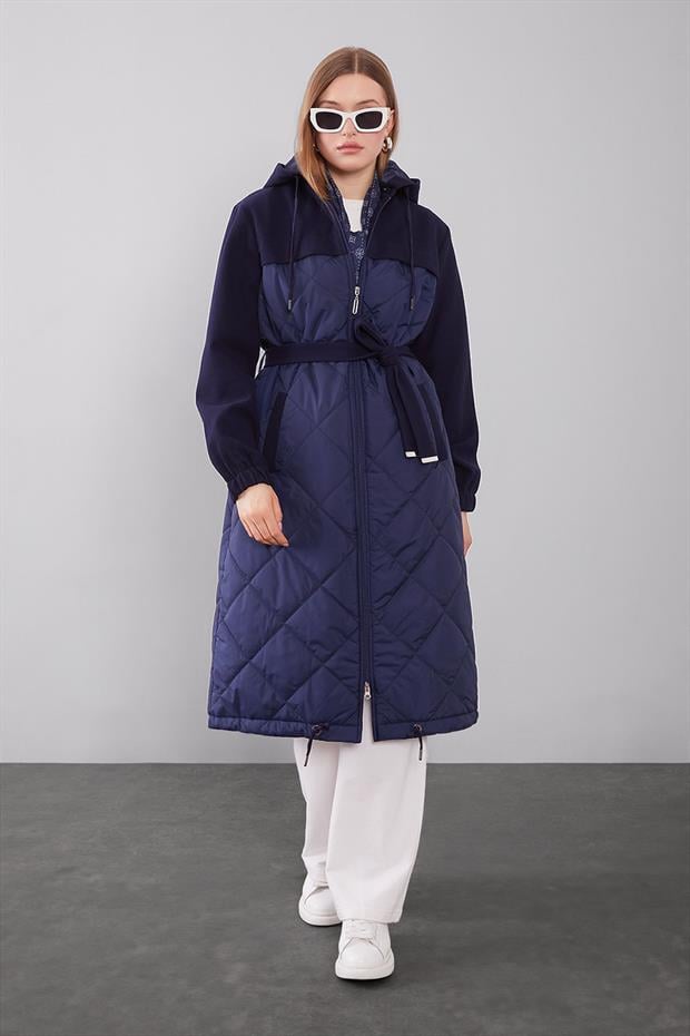 Lacivert Kapitone Kaşeli Kuşak Detay Mont