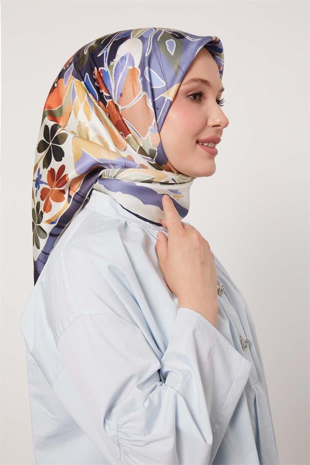 Lacivert Karışık Çiçek Desen Twill İpek Eşarp