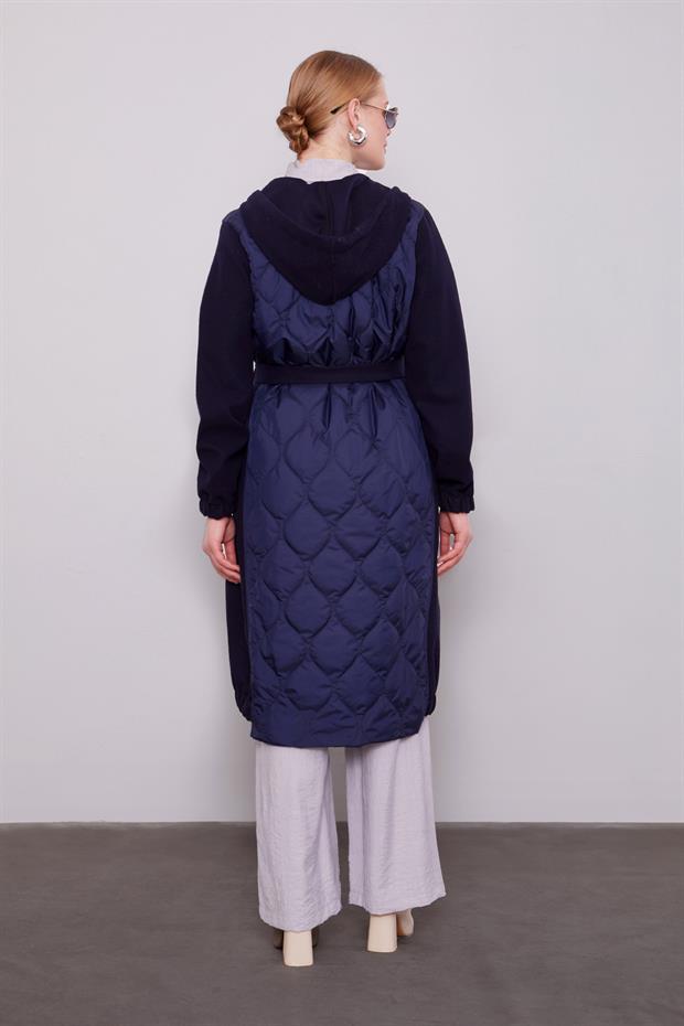 Lacivert Kaşe Detaylı Kapitone Mont