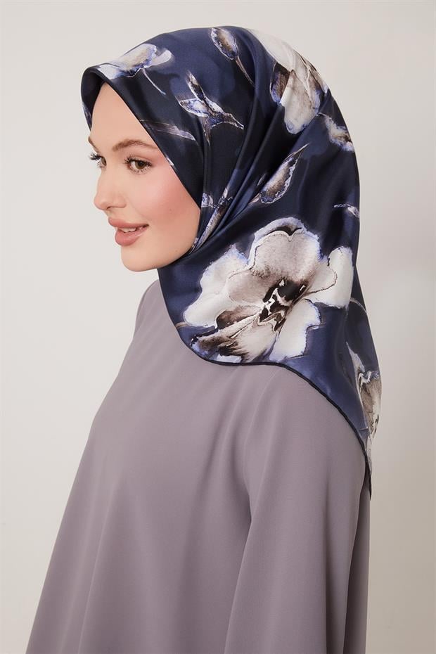 Lacivert Lotus Çiçek Twill İpek Eşarp