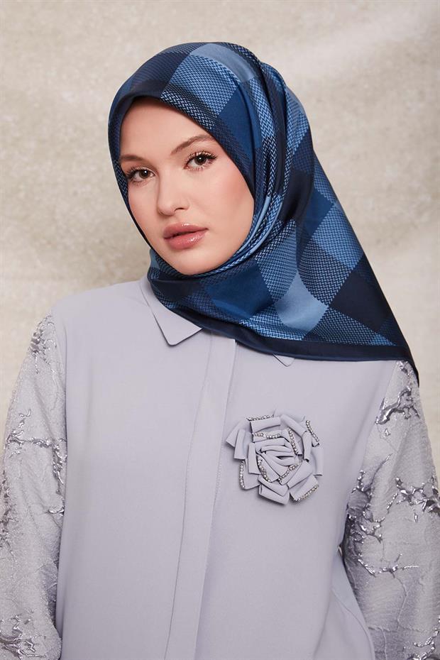 Lacivert Noktalı Kareli Twill İpek Eşarp