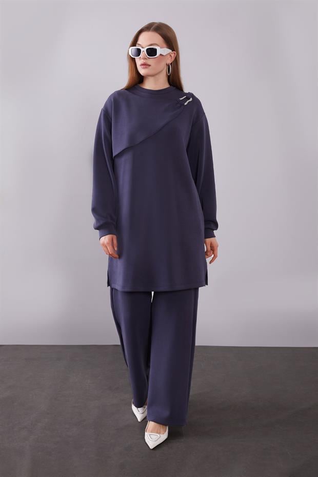 Lacivert Omuz Aksesuar Detaylı İkili Takım