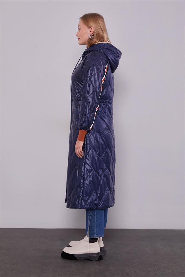 Lacivert Şerit Kol Detaylı Şişme Mont