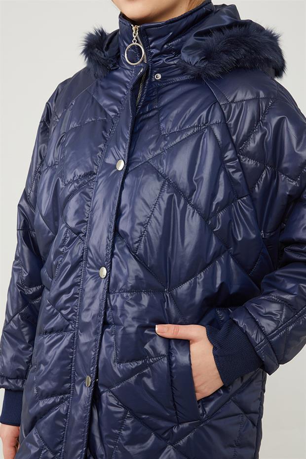 Lacivert Tüy Detaylı Kapitone Mont