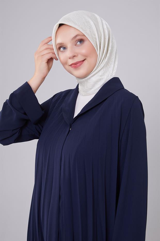 Lacivert Yaka Detaylı Ferace