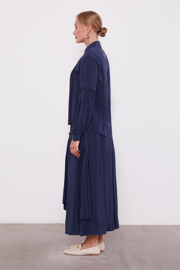 Lacivert Yakası Dantel Detaylı Etek Takım