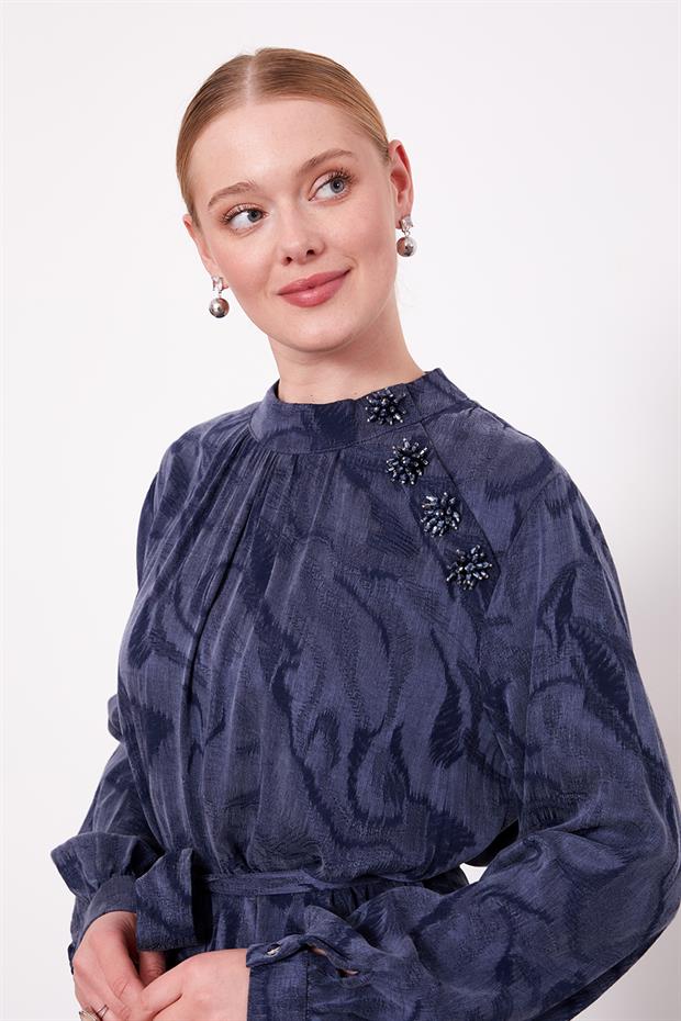 Lacivert Yakası Taş Detaylı Cupra Elbise