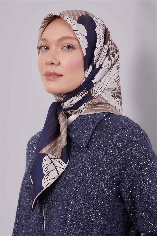 Lacivert Zambak Çiçek Desen Twill İpek Eşarp