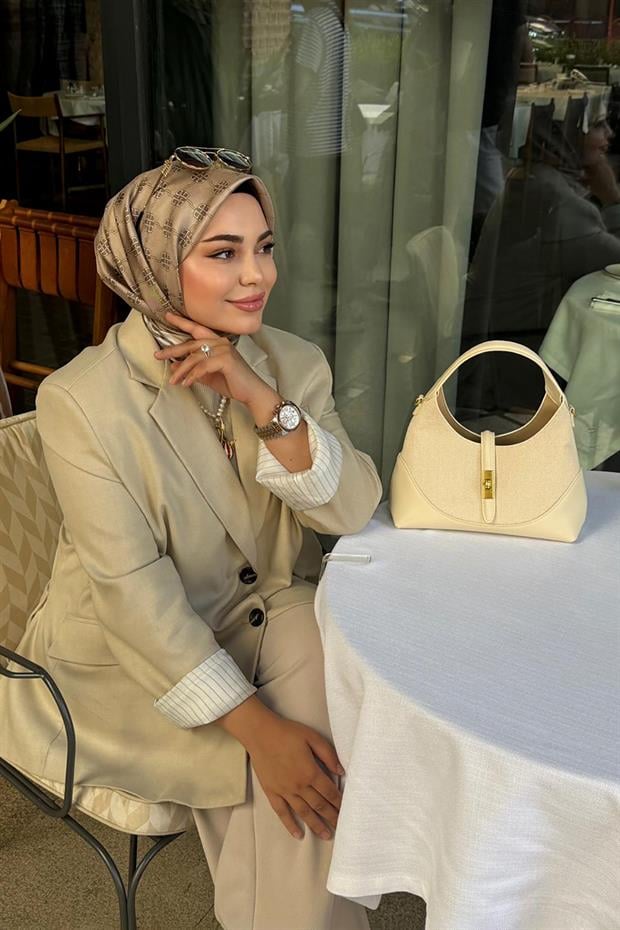 Latte Mini Yonca Desen Twill İpek Eşarp