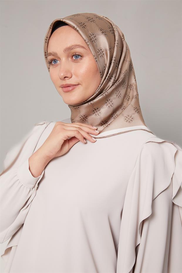 Latte Mini Yonca Desen Twill İpek Eşarp