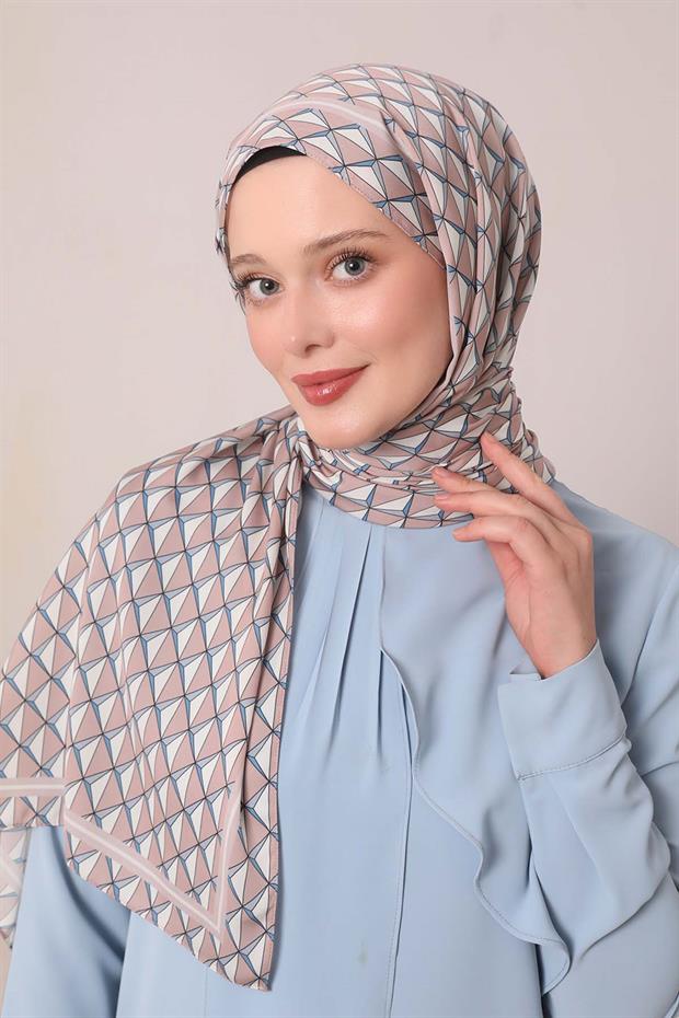 Latte Üçgen Desen Club Şal