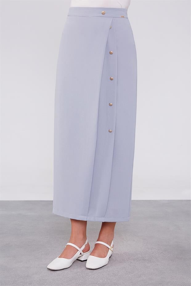 Açık Gri Düğme Detaylı Etek