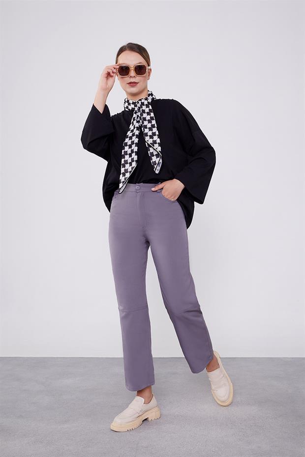 Antrasit Ekleme Tasarımlı Düz Paça Pantolon