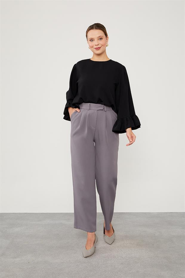 Antrasit Plise Detaylı Kumaş Pantolon